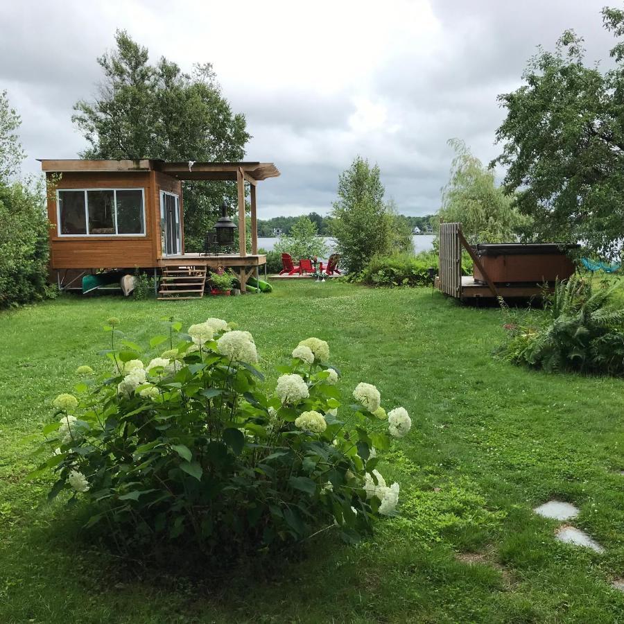 Le Gite Du Lac A La Tortue Herouxville エクステリア 写真