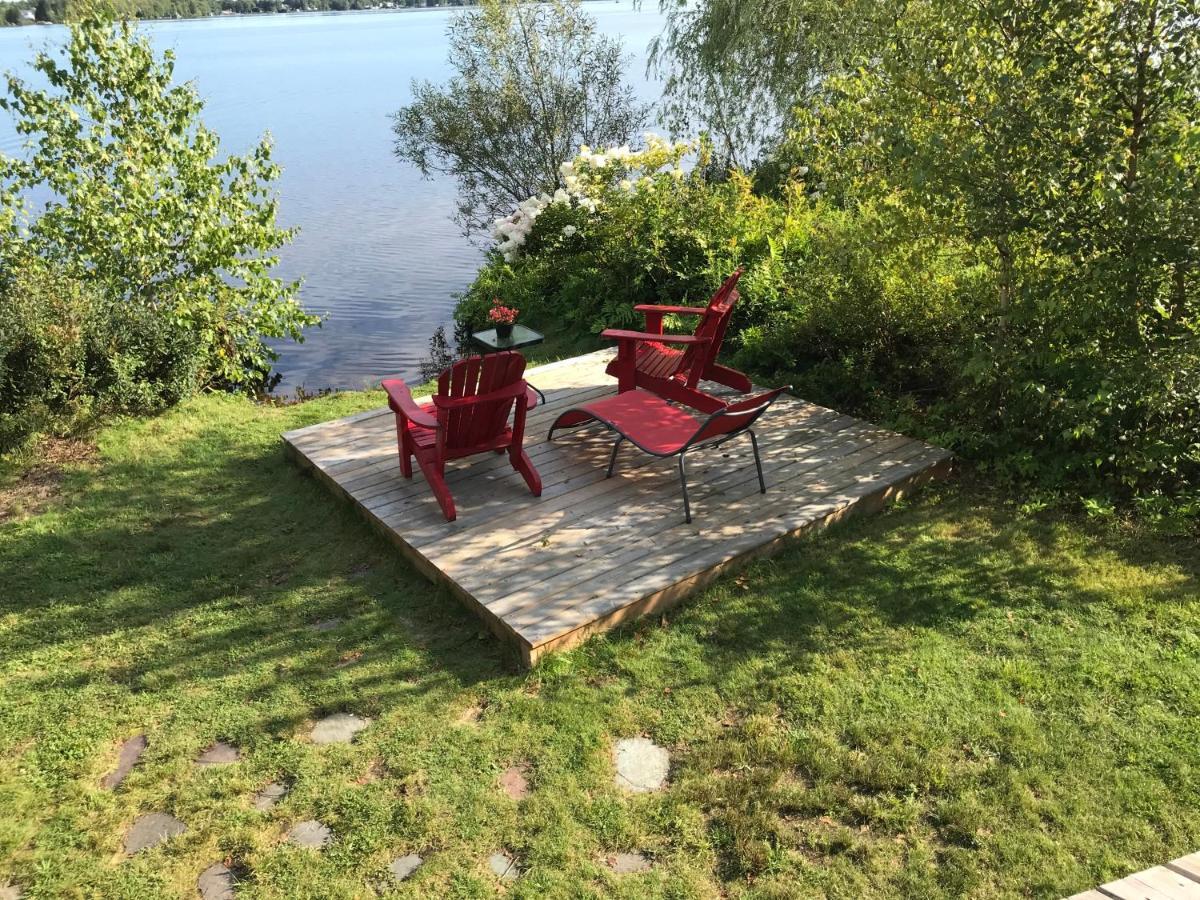 Le Gite Du Lac A La Tortue Herouxville エクステリア 写真